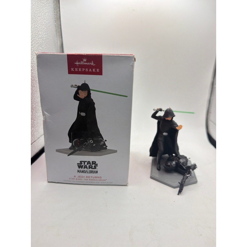 STAR WARS THE MANDALORIAN LUKE SKYWALKER A JEDI RETURNS KEEPSAKE ORNAMENT 2022